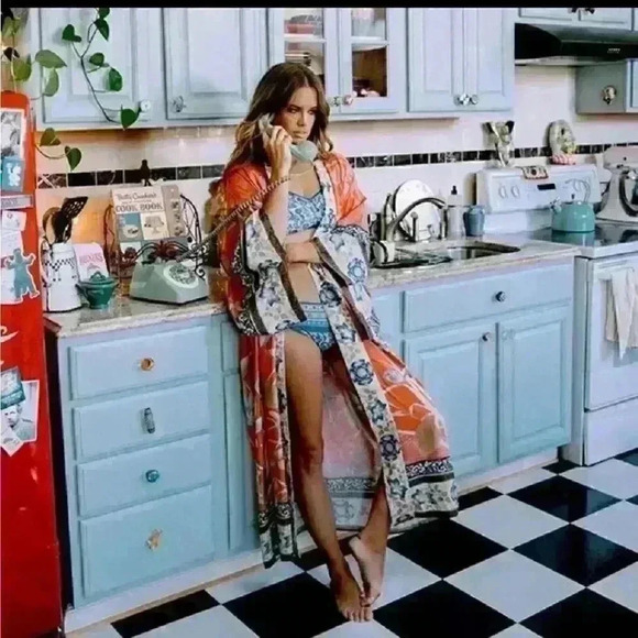 Restocking New Bohemian Floral Kimono Duster - Picture 8 of 12